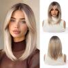 Blond avec Racines Brunes